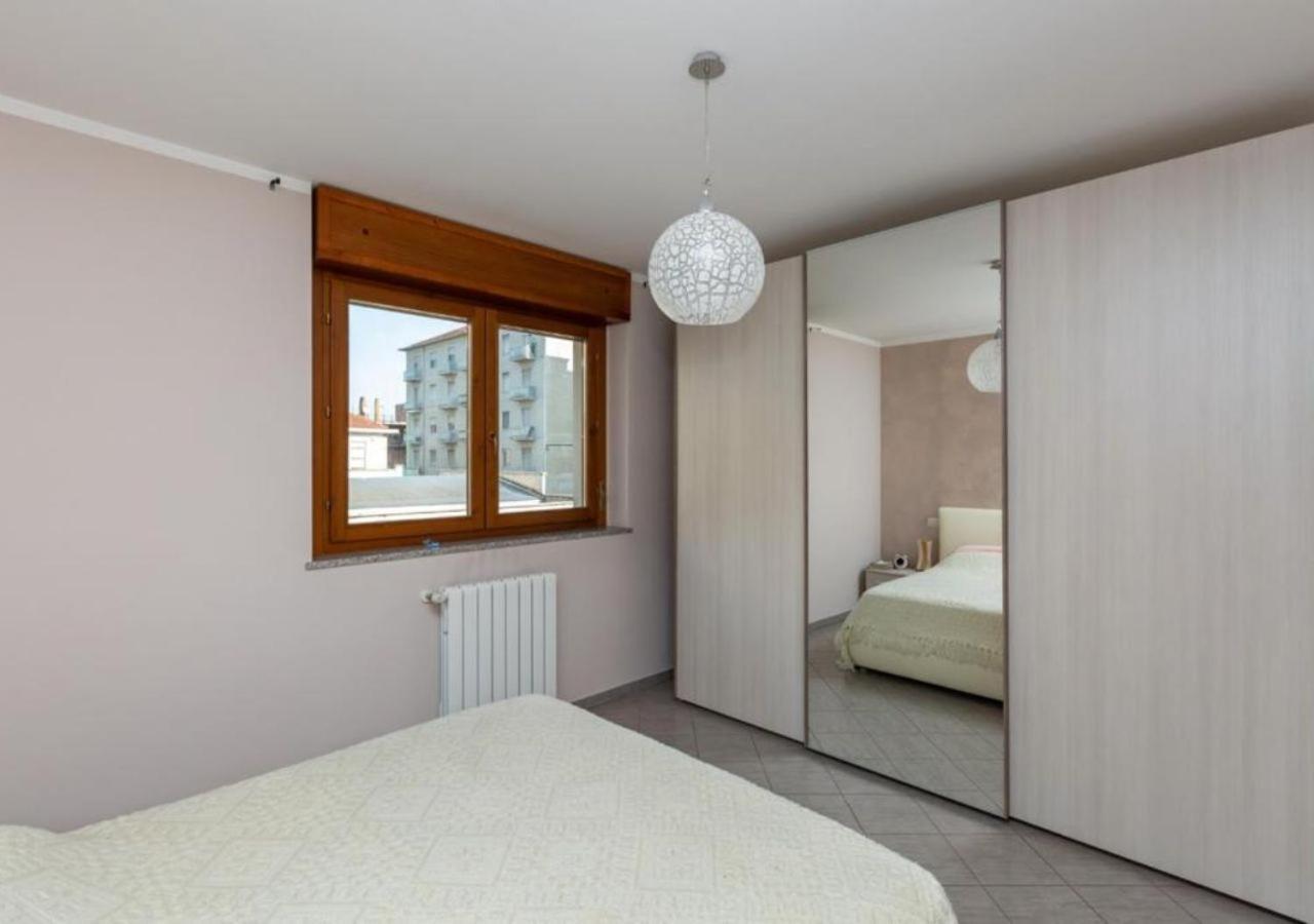 Comfy Cozy Apartment Close To Metro تورينو المظهر الخارجي الصورة