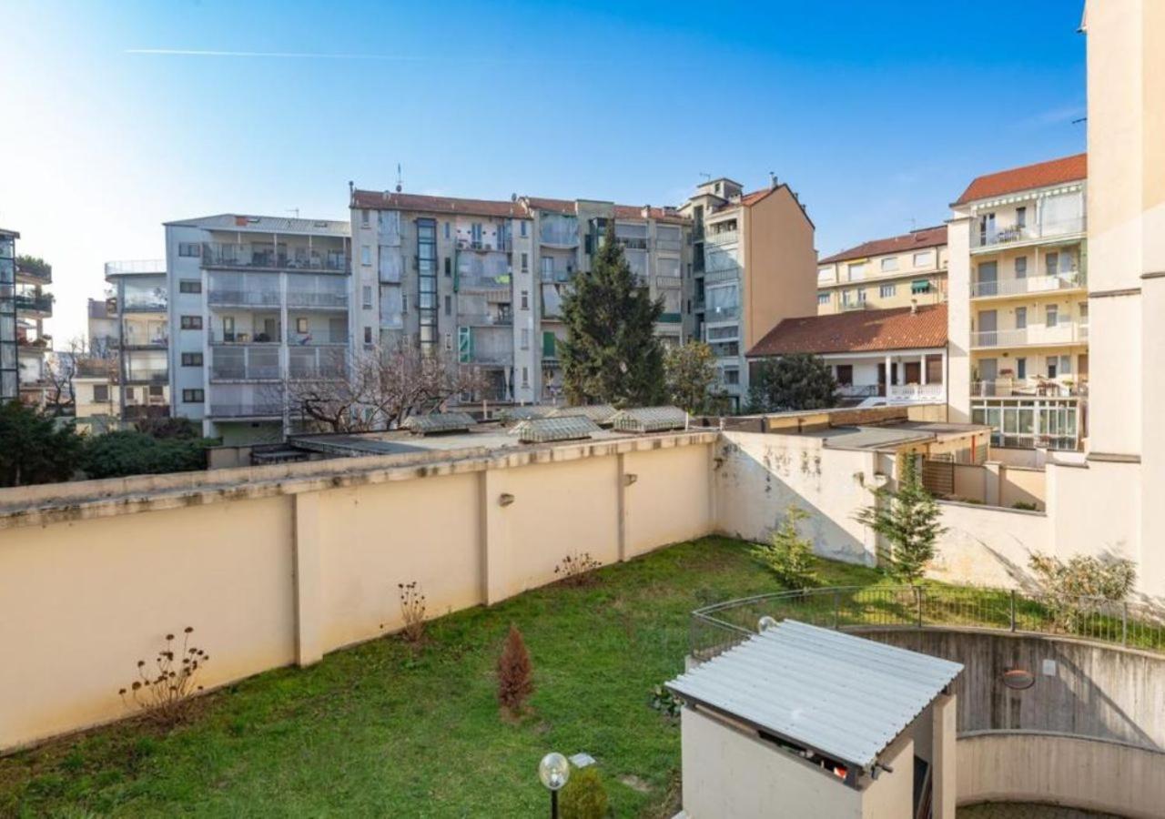 Comfy Cozy Apartment Close To Metro تورينو المظهر الخارجي الصورة